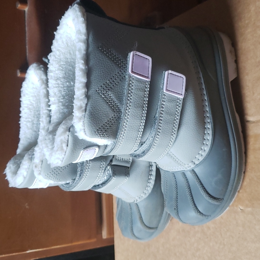 Cat & Jack Kids Winter Boots